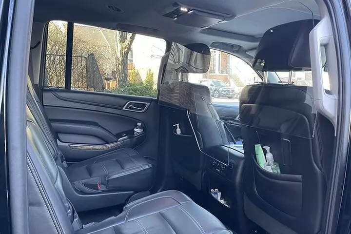 4 Hours Private Chauffeured DC Sight Seeing Tour / SUV & Sedan