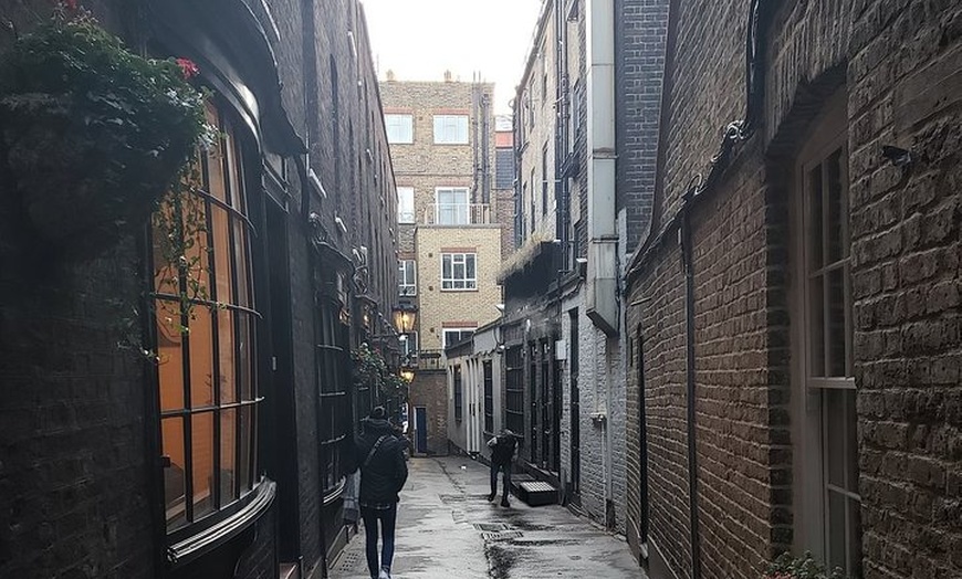 Image 2: London Ghost and Infamous Murders Walking Tour