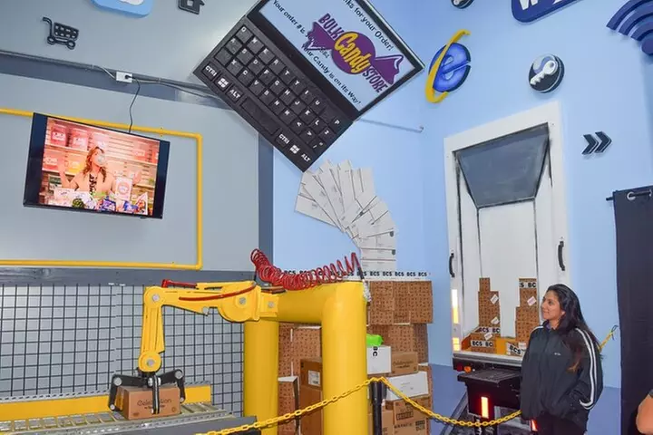 Bulk Candy Store Tour - Second Medium