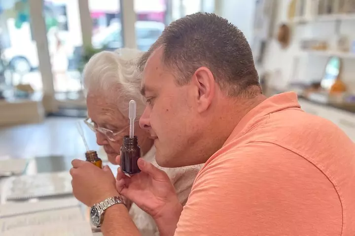 Create a Custom Perfume or Cologne in Charleston, SC: Mix & Match