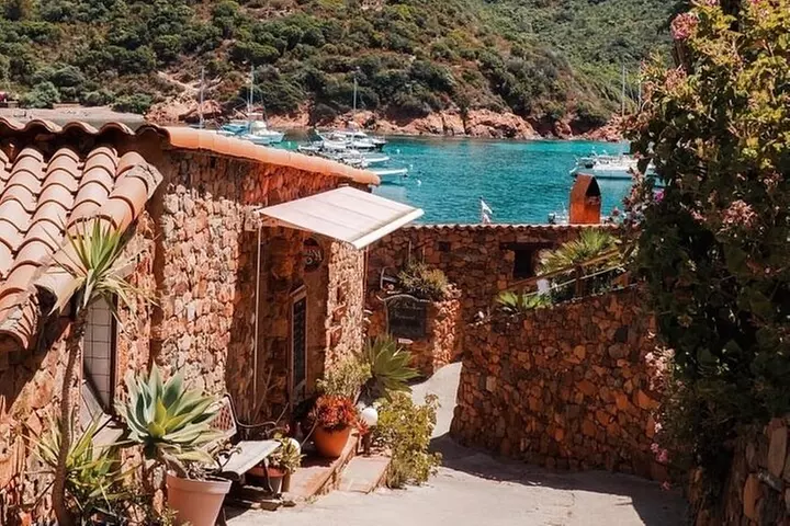 excursion Scandola- Girolata -Calanques de piana- Capo rosso