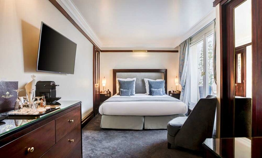 Image 2: ✈ FRANCE | Paris - Hotel Pont Royal 5* - Centre ville