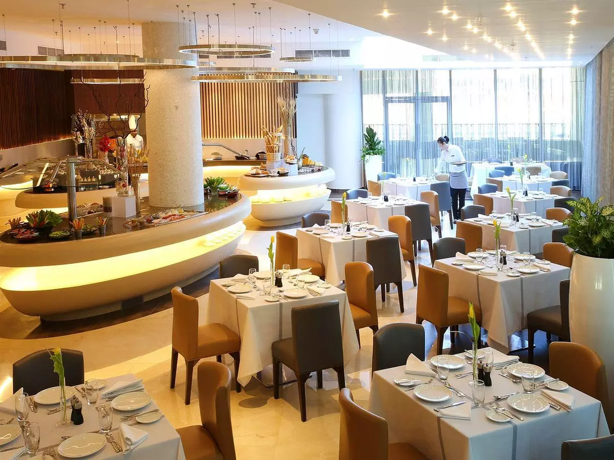 ✈ VEREINIGTE ARABISCHE EMIRATE | Dubai - Ramada by Wyndham Dubai Ba...