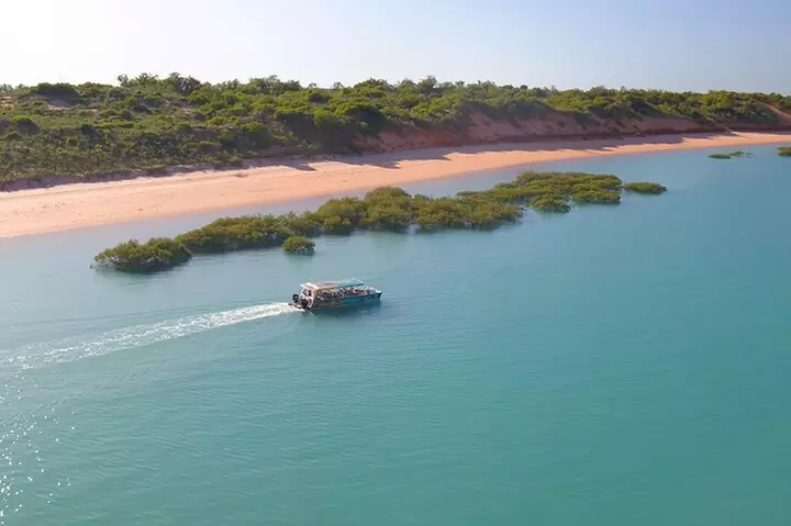 SCENIC AND PREHISTORIC CRUISE - Sparkling Wine & Gourmet Platters