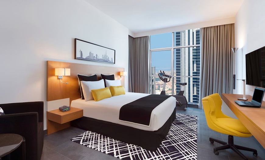 Image 5: ✈ EMIRATI ARABI UNITI | Dubai - TRYP by Wyndham Dubai avec activité...