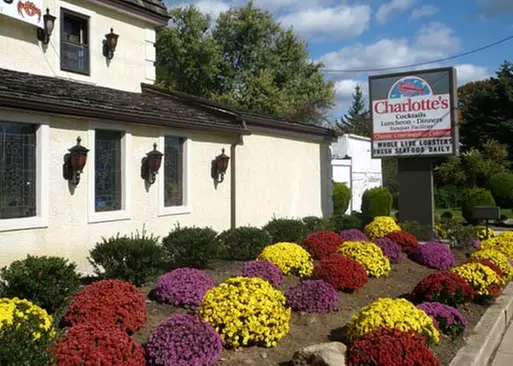 5% Cash Back at Charlotte's Restaurant