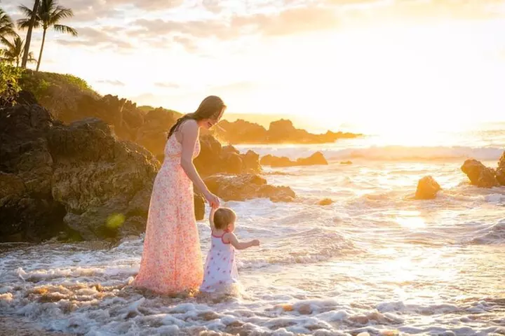 Maui Photoshoot Fun and Creative memories