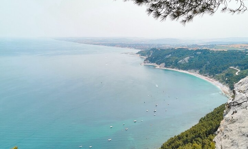 Image 3: 5 ore di trekking nei luoghi più suggestivi del Monte Conero Sud