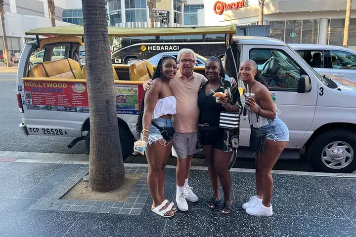 2-Hour Shared Celebrities Home Tours in Hollywood