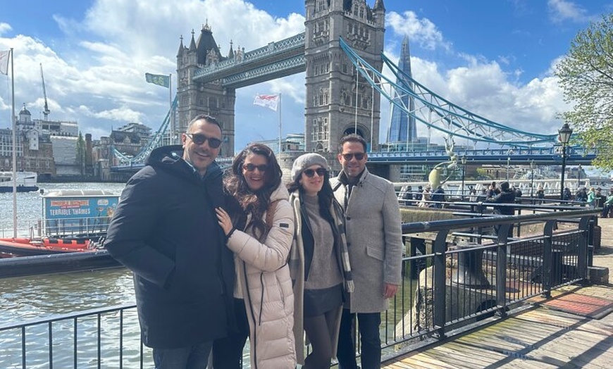 Image 2: London Layover Private Black Cab Tour with Heathrow Hotel Pick Up