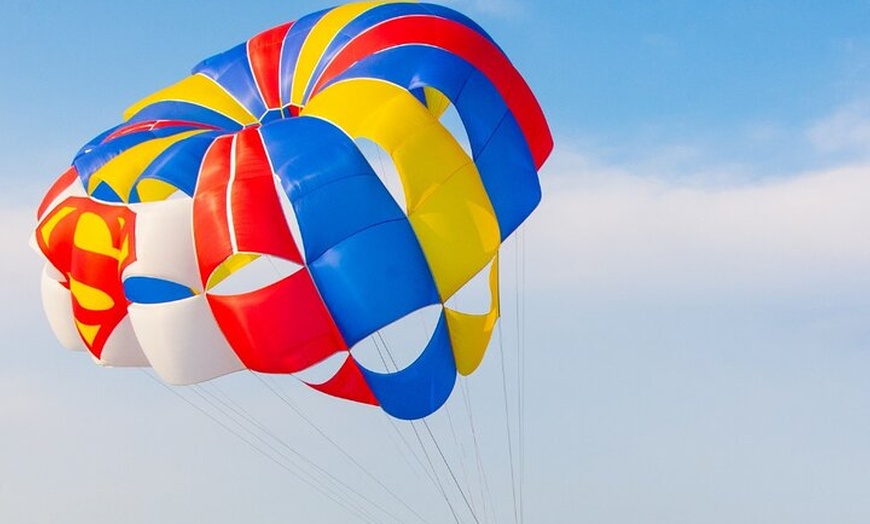 Image 8: Parasailing Barcelona Experience