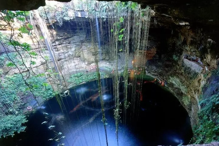 Chichen Itza Ruins, Cenote Ikkil & Hubiku, Valladolid and Buffet