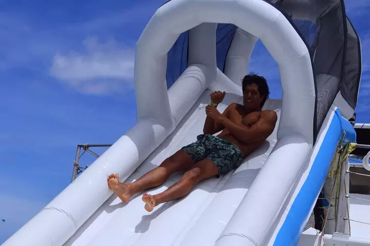 5 in 1 Deluxe Cruise: Turtle Snorkeling, Activities and Pick-Up