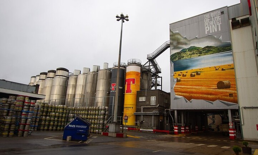 Image 2: Tennent's Tour and Beer Masterclass