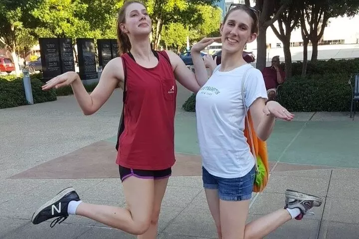Scavenger Hunt in Hollywood by Wacky Walks