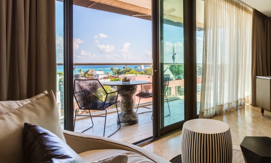 Image 6: ✈ MEXICO | Playa del Carmen - Thompson Playa Del Carmen Main House,...