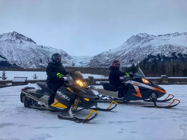 Snowmobile Classic Tour in Kenai Fjords National Park