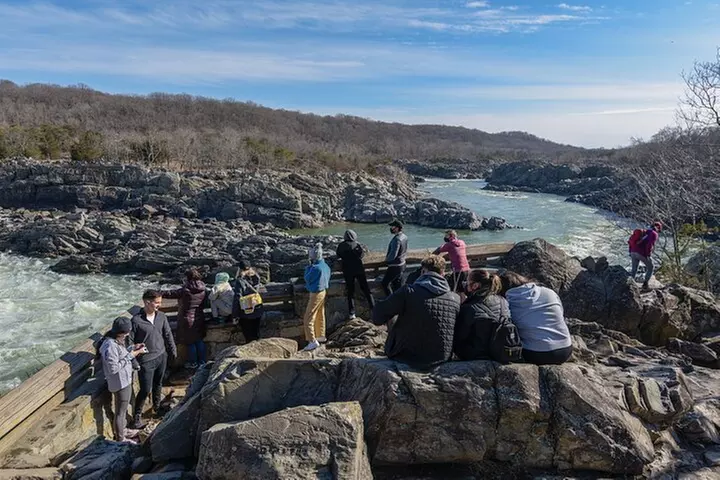 Self-guided Waterfall Hiking Tour through Great Falls National Park