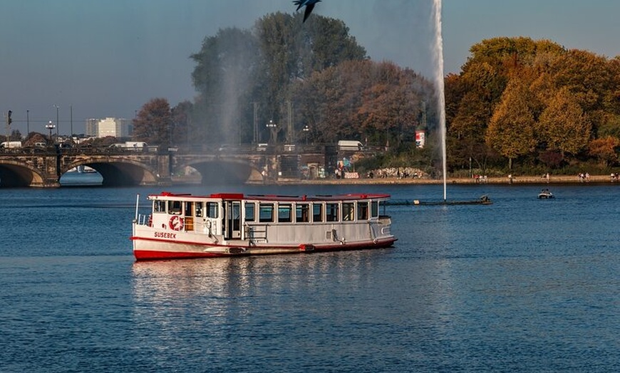 Image 7: Das Beste von Hamburg: City Sightseeing Hop-On Hop-Off-Bustour