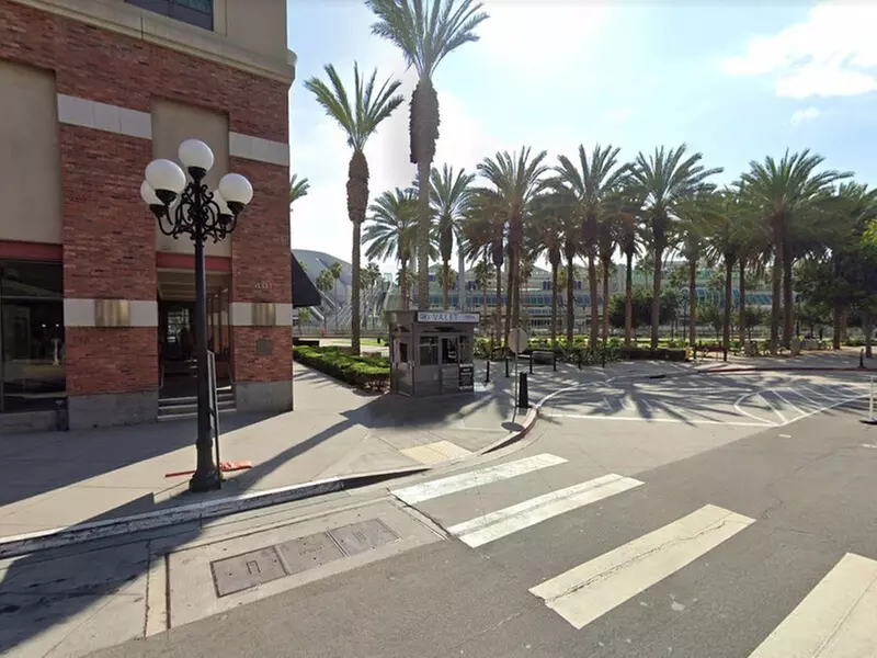 Parking at Hilton Gaslamp Quarter - Valet Kiosk - Second Medium