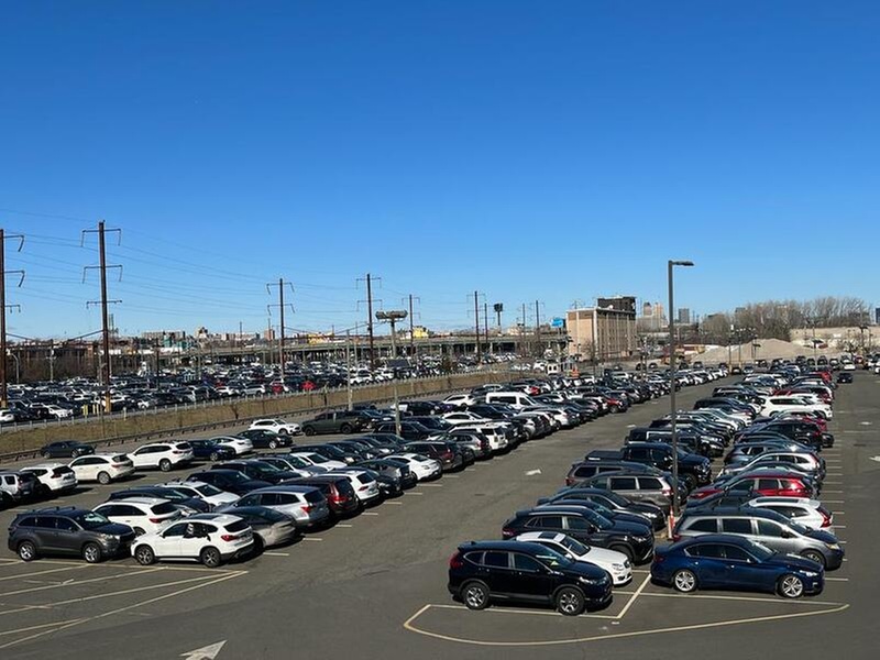 Convenient Airport Parking at EWR from $18.96