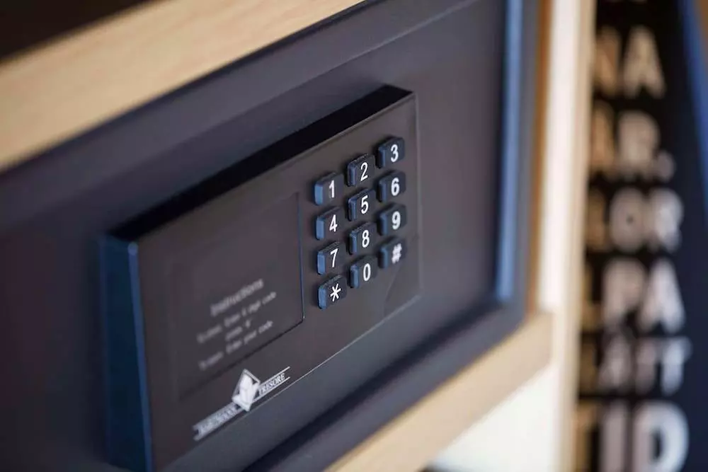 ✈ DEUTSCHLAND | Hamburg - Scandic Hamburg Emporio 4*, 2 Nächte