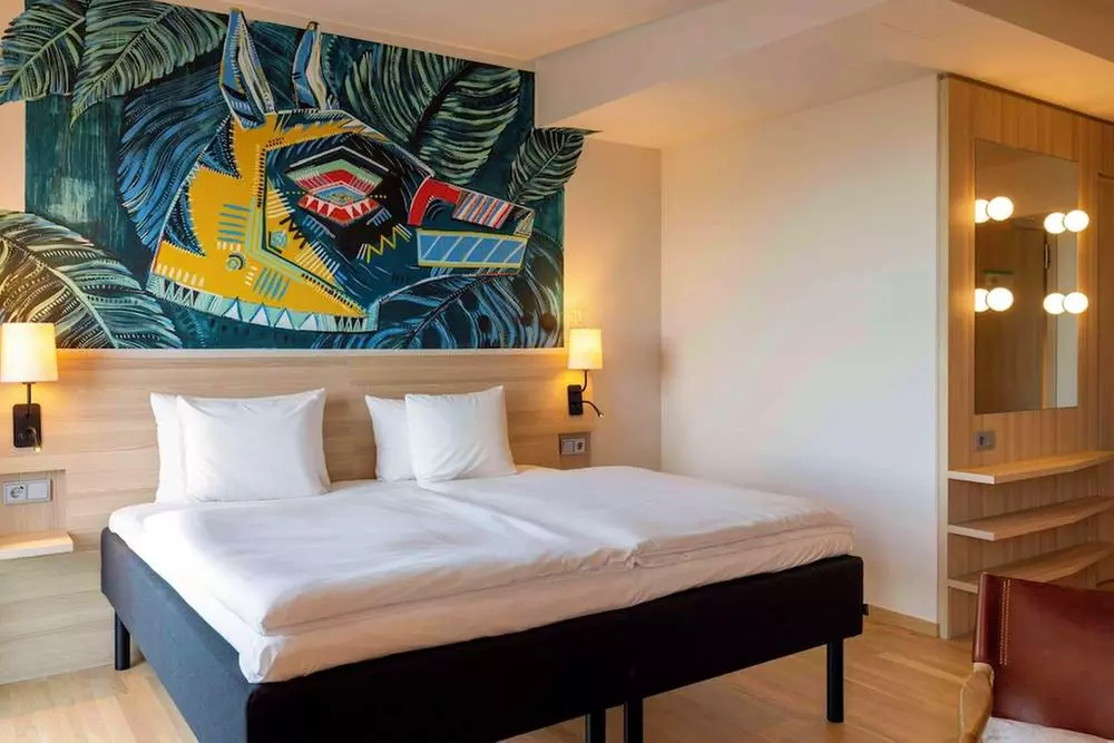 ✈ DEUTSCHLAND | Hamburg - Scandic Hamburg Emporio 4*, 2 Nächte