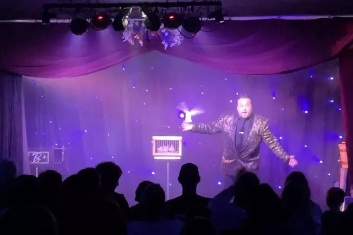 Unbelievable Magic Show - Starring Steven Best