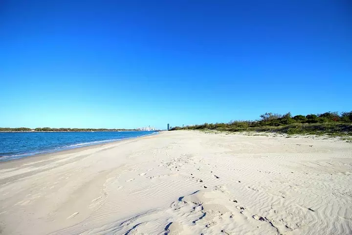Wave Break Island Scuba Diving on the Gold Coast