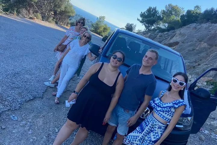 Tour VIP de día completo en las Islas Baleares