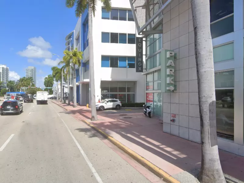 Parking at 500 Collins Ave. Garage - Primary Image