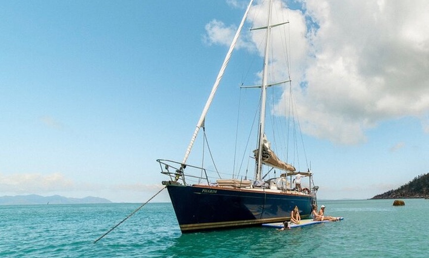 Image 3: Magnetic Island Lunchtime Sailing Cruise