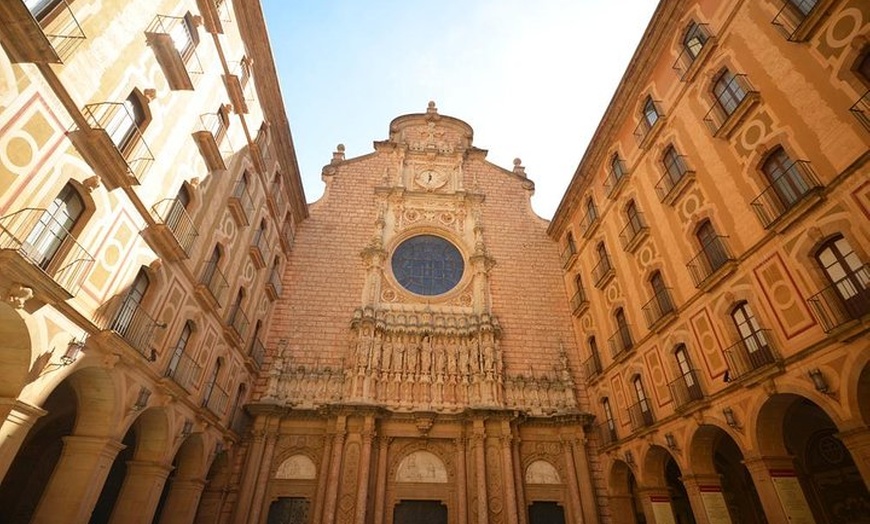 Image 17: Recorrido por Barcelona y Montserrat con entrada Evite las colas al...