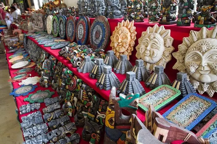 Cancun Shopping Private Guided Tour & City Sightseeing