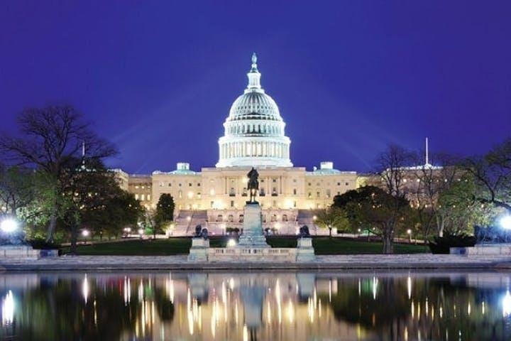 Night Monuments Tour with 8 Stops and Admission Ticket Upgrades