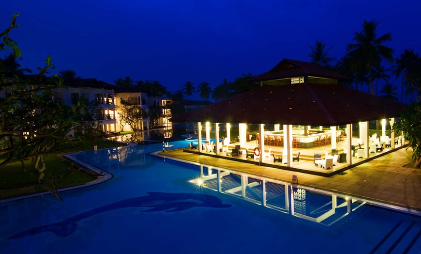 Image 16: ✈ SRI LANKA | - Club Hotel Dolphin 4* - Spa