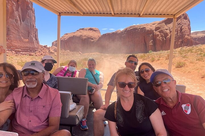 3-Day Antelope, Monument Valley & Horseshoe Tour from Las Vegas