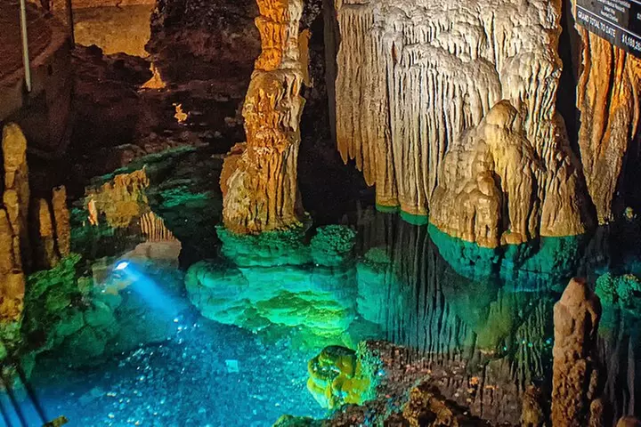Luray Caverns Private Round Trip Transfer By Luxury Vehicle - Primary Image