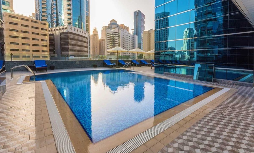 Image 2: ✈ ZJEDNOCZONE EMIRATY ARABSKIE | Dubaj - Golden Tulip Media Hotel 4...