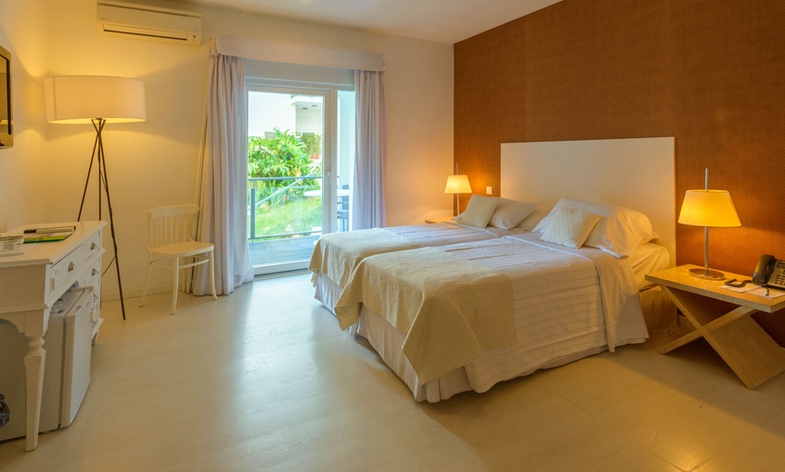 Image 3: ✈ RIVIERA PORTUGAISE | Estoril - Amazonia Estoril 4*, 2 nuit - Bout...