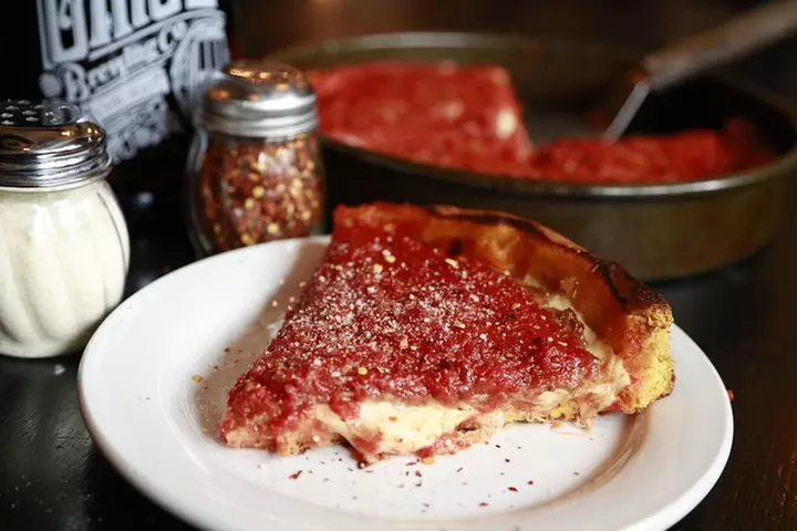 Downtown Chicago Walking Pizza Tour - Primary Image