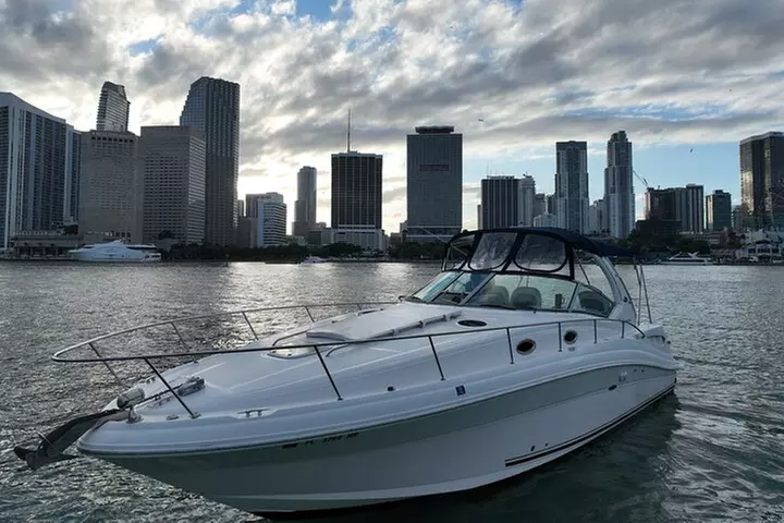 Miami: 2 Hour Private Yacht Cruise