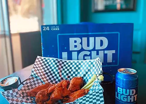 5% Cash Back at Ballyhoos