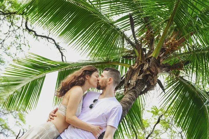 Maui Photoshoot Fun and Creative memories