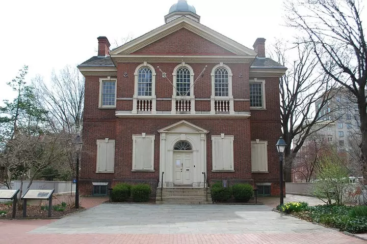 Independence Mall (Entrance to 2 Historic Sites) 2.5 Hour Walking