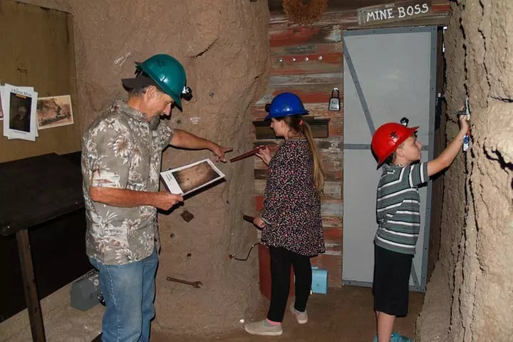 J-Rome Mine Escape Room - Second Medium