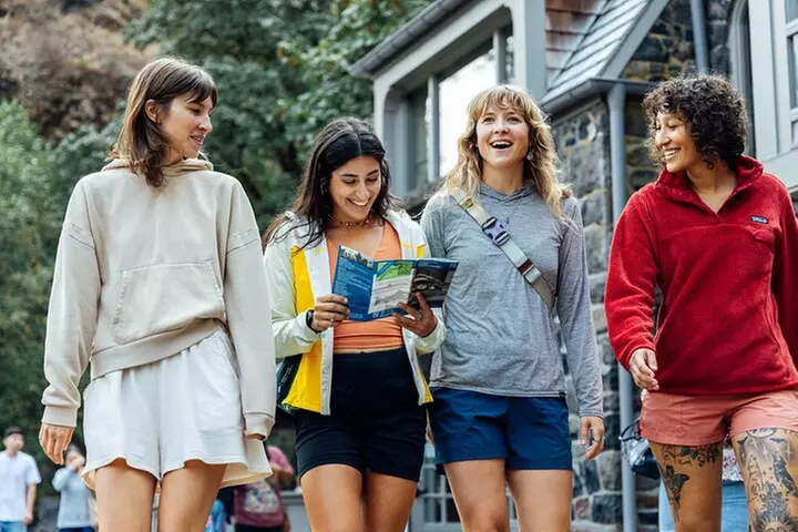 The Hood-Columbia Loop: Timberline, Orchards, and Waterfalls