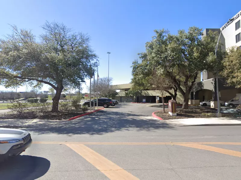 Parking at Double Tree San Antonio Garage