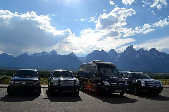 Private SUV Transfers to/ from Jackson Hole Airport JAC - Primary Image
