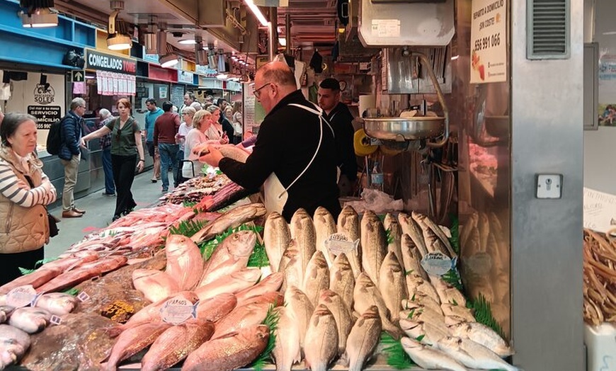 Image 8: Tour en bicicleta por Málaga: arte callejero, centro de la ciudad, ...